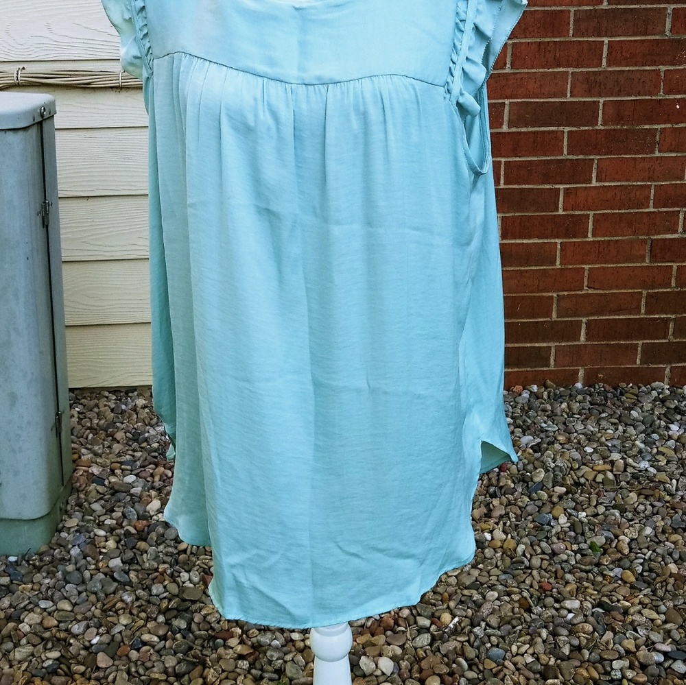 Loft Women's Blouse Ruffled Sleeve Green size Lg